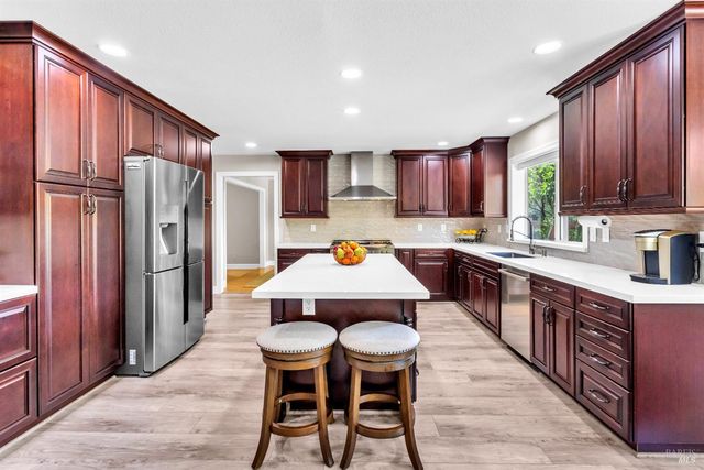2513 Troon Ct, Fairfield, CA 94534