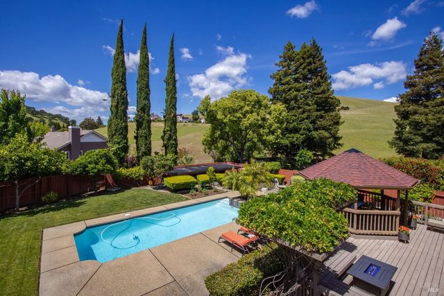 2513 Troon Ct, Fairfield, CA 94534