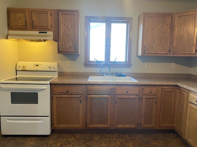 215 S Hennepin Avenue, Ladd, IL 61329