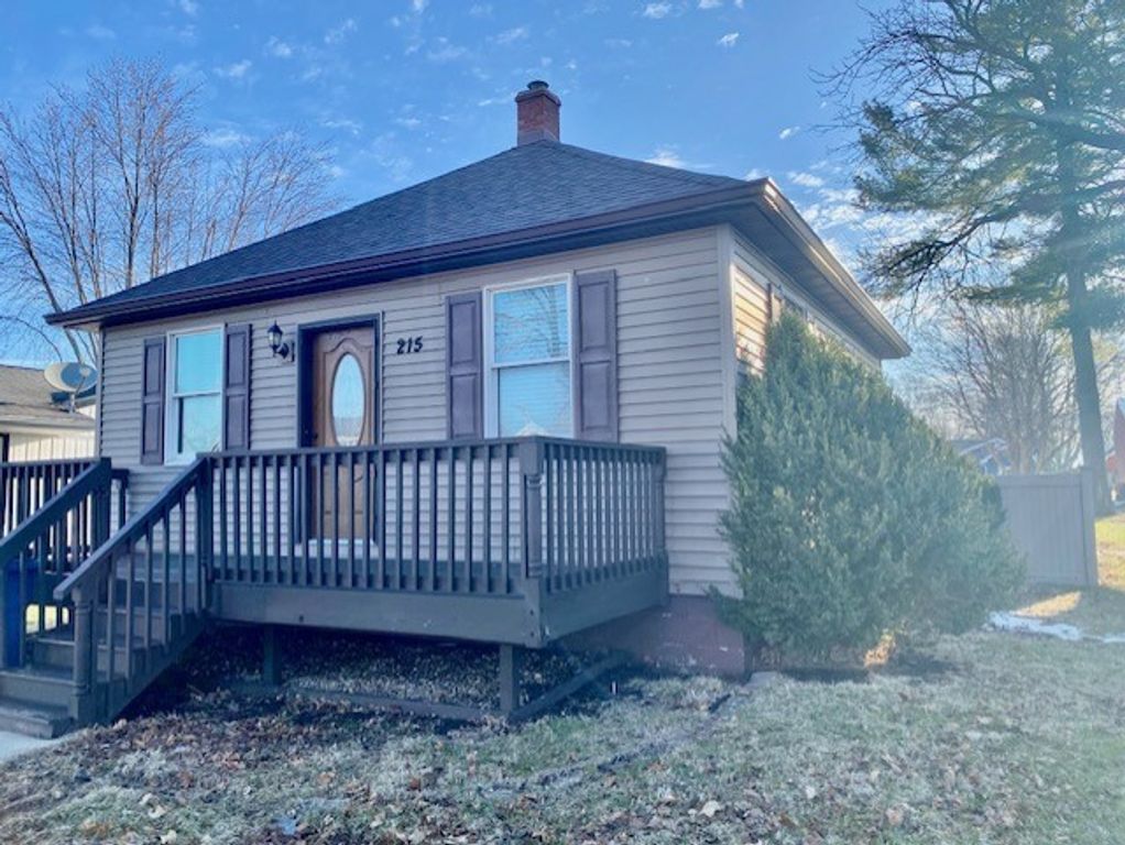 215 S Hennepin Avenue, Ladd, IL 61329
