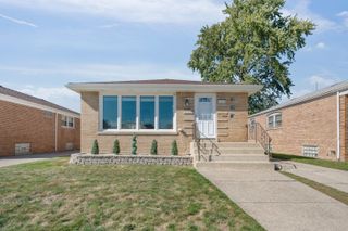 12832 S Manistee Avenue, Chicago, IL 60633