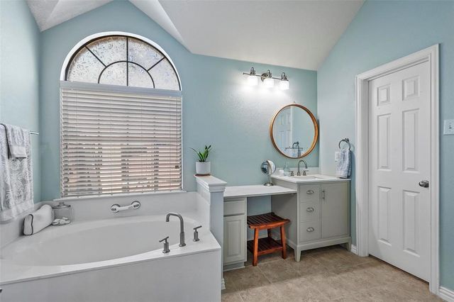 7067 Nantucket Way, Grand Prairie, TX 75054