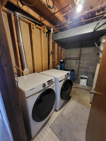 539 98th Avenue NE, Blaine, MN 55434