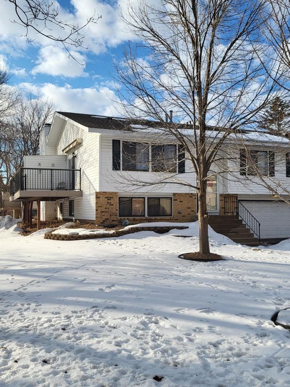 539 98th Avenue NE, Blaine, MN 55434