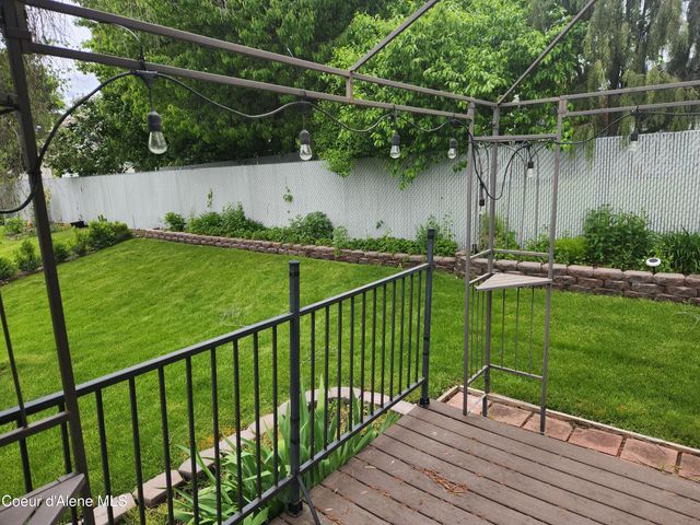 1906 Bounty lp, Hayden, ID 83835