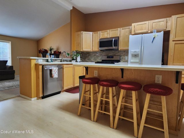 1906 Bounty lp, Hayden, ID 83835