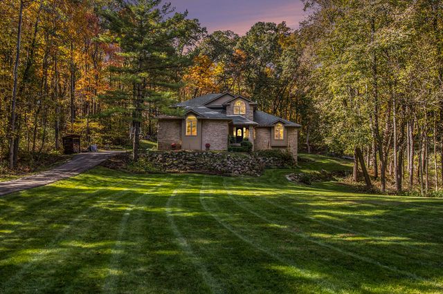 13566 S Rainbow Drive, Gregory, MI 48137