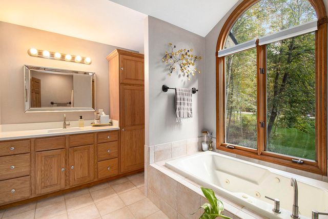 13566 S Rainbow Drive, Gregory, MI 48137