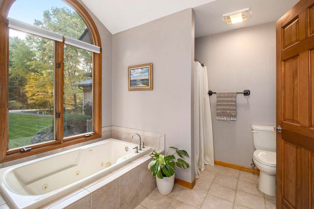 13566 S Rainbow Drive, Gregory, MI 48137