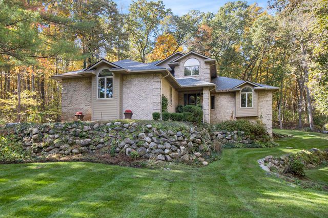 13566 S Rainbow Drive, Gregory, MI 48137