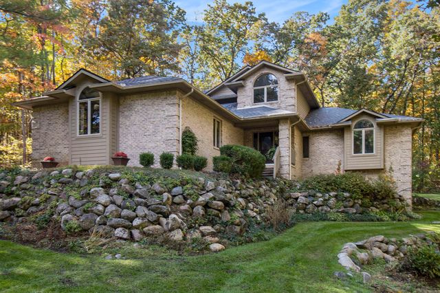 13566 S Rainbow Drive, Gregory, MI 48137