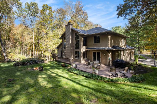 13566 S Rainbow Drive, Gregory, MI 48137