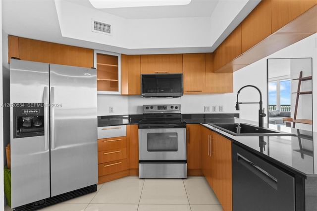 1750 N Bayshore Dr 4901, Miami, FL 33132