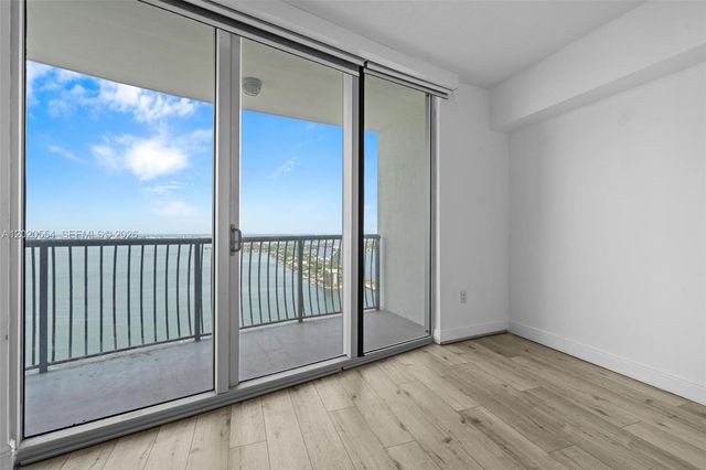 1750 N Bayshore Dr 4901, Miami, FL 33132