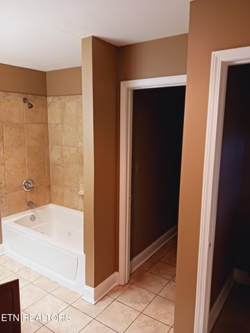 4776 Roane State Highway Hwy, Rockwood, TN 37854