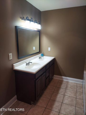 4776 Roane State Highway Hwy, Rockwood, TN 37854