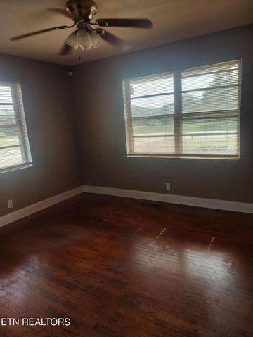 4776 Roane State Highway Hwy, Rockwood, TN 37854