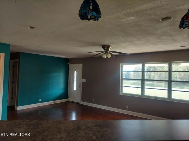 4776 Roane State Highway Hwy, Rockwood, TN 37854