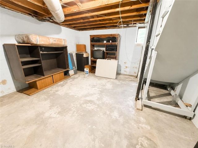 302 Island Drive, Madison, NC 27025