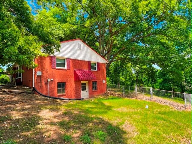 302 Island Drive, Madison, NC 27025