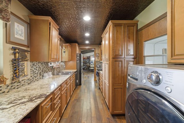 36 James River Road, Kimberling City, MO 65686