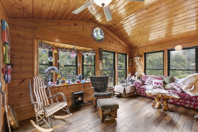 36 James River Road, Kimberling City, MO 65686