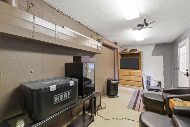 36 James River Road, Kimberling City, MO 65686