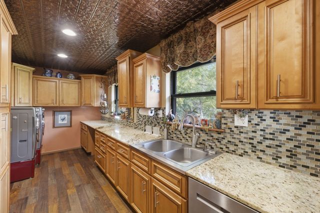 36 James River Road, Kimberling City, MO 65686