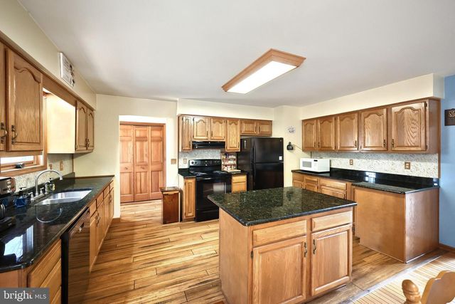 5443 ARNOLD RD, Glenville, PA 17329