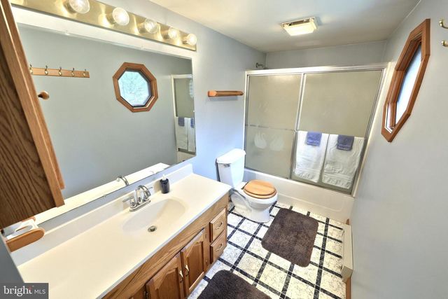 5443 ARNOLD RD, Glenville, PA 17329