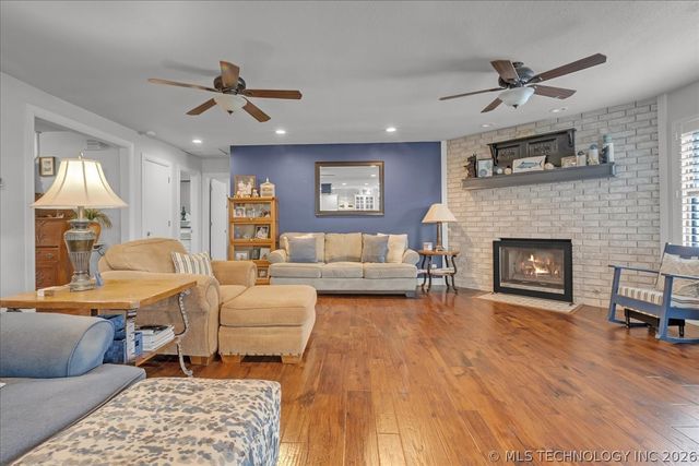 14527 N 154th East Avenue, Collinsville, OK 74021