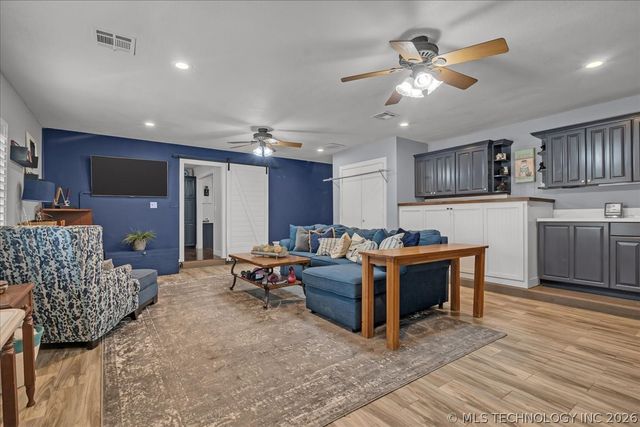 14527 N 154th East Avenue, Collinsville, OK 74021