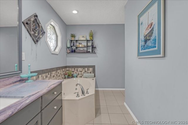 14527 N 154th East Avenue, Collinsville, OK 74021