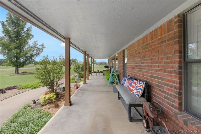 14527 N 154th East Avenue, Collinsville, OK 74021