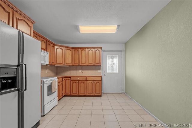 14527 N 154th East Avenue, Collinsville, OK 74021