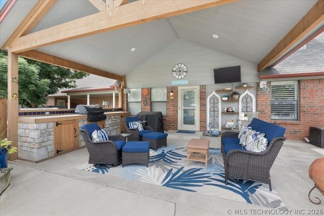 14527 N 154th East Avenue, Collinsville, OK 74021