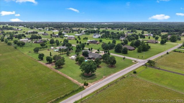 14527 N 154th East Avenue, Collinsville, OK 74021