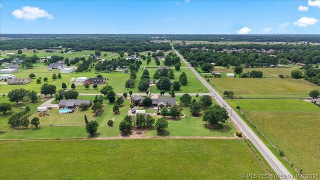 14527 N 154th East Avenue, Collinsville, OK 74021