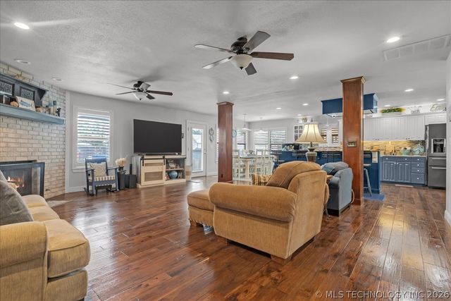 14527 N 154th East Avenue, Collinsville, OK 74021
