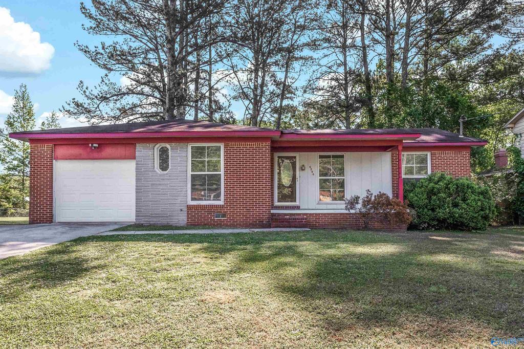 6200 Belgrade Drive, Huntsville, AL 35810