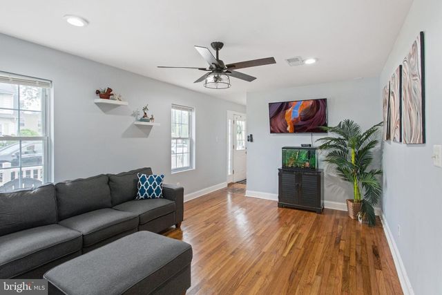 154 CENTRAL AVE, Glenside, PA 19038
