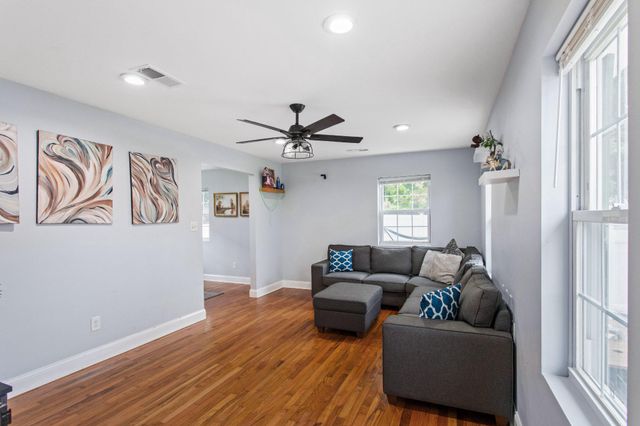 154 CENTRAL AVE, Glenside, PA 19038
