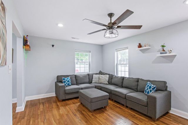 154 CENTRAL AVE, Glenside, PA 19038