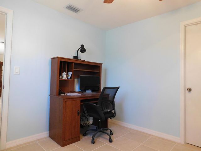 625 NE Larkspur Lane, Port St. Lucie, Port St Lucie, FL 34983