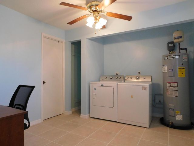 625 NE Larkspur Lane, Port St. Lucie, Port St Lucie, FL 34983