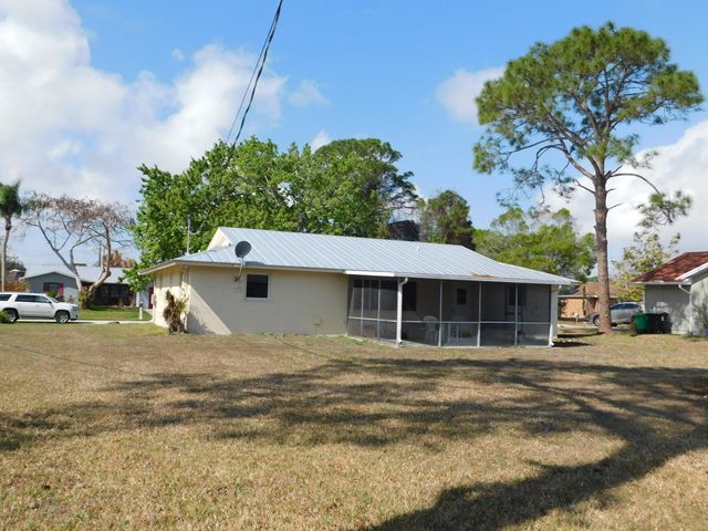 625 NE Larkspur Lane, Port St. Lucie, Port St Lucie, FL 34983
