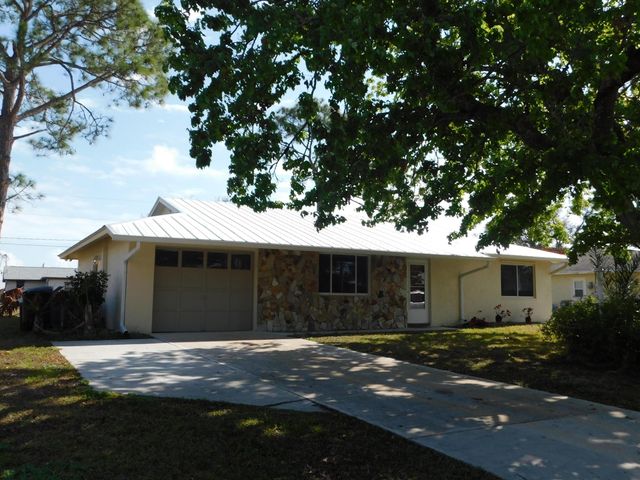 625 NE Larkspur Lane, Port St. Lucie, Port St Lucie, FL 34983