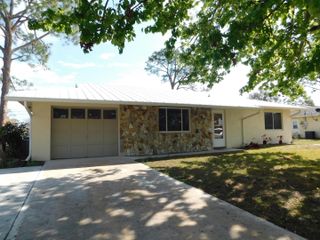 625 NE Larkspur Lane, Port St. Lucie, Port St Lucie, FL 34983