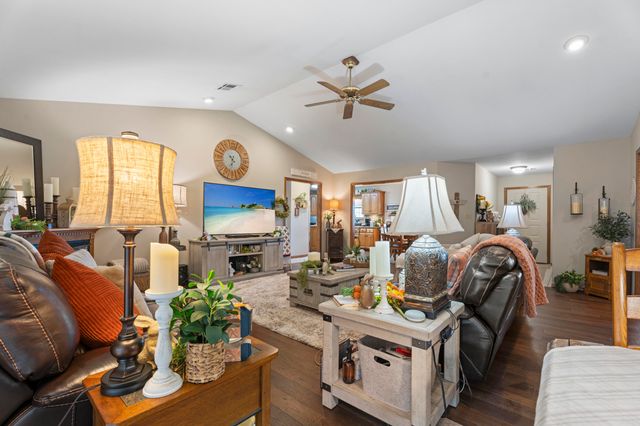 1515 C Street SW, Miami, OK 74354