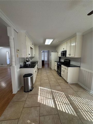 1136 FIELDSTONE Drive, Canton, GA 30114